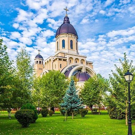 Ultracentral,Parcul Catedralei,Apartament 2 Camere Бакэу Экстерьер фото
